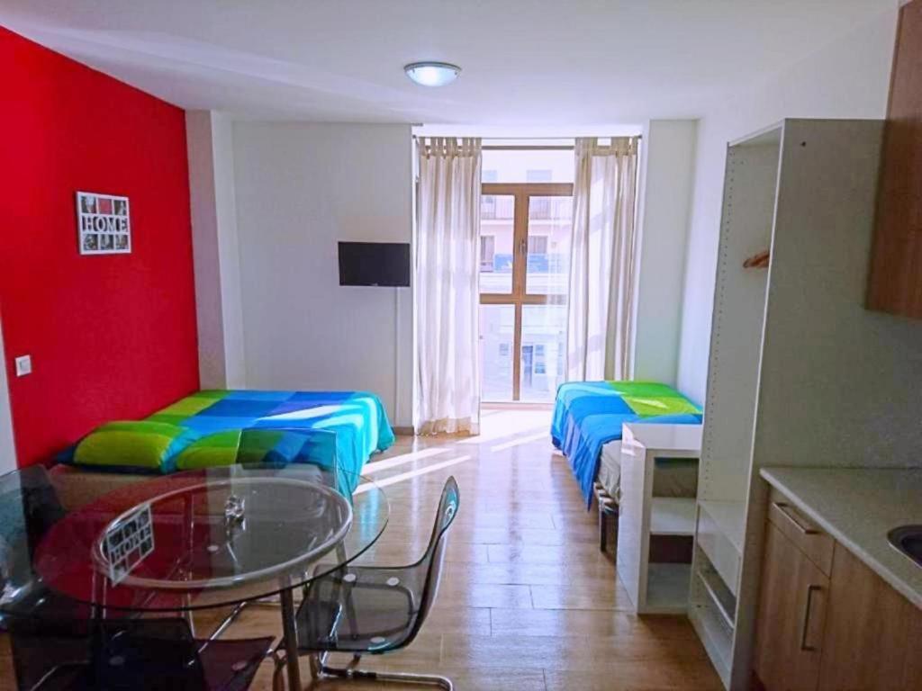 Apartamentos Urgel Madrid Buitenkant foto